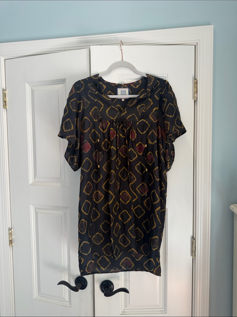 Black Shell Print Short Sleeve Dress